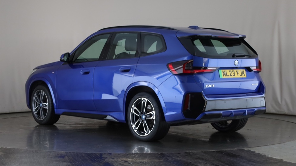 BMW iX1 Image 3