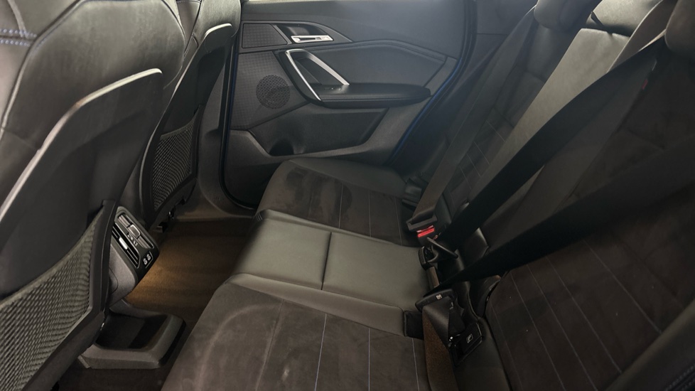 BMW iX1 Image 14