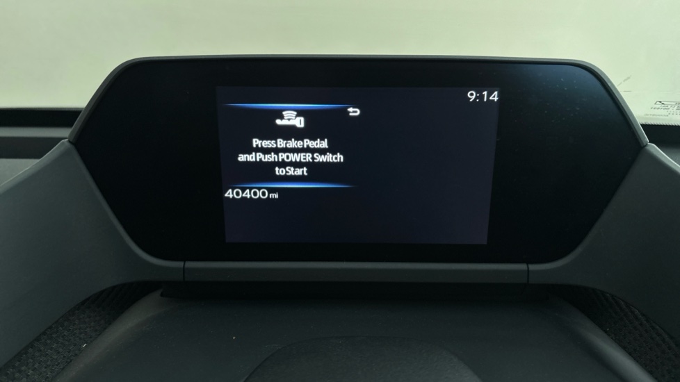 TOYOTA BZ4X Image 13