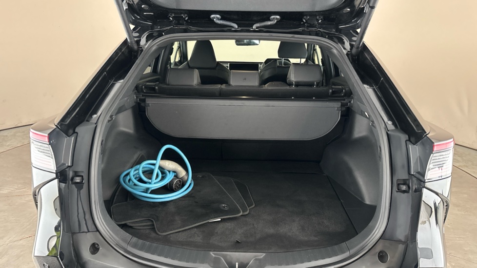 TOYOTA BZ4X Image 15