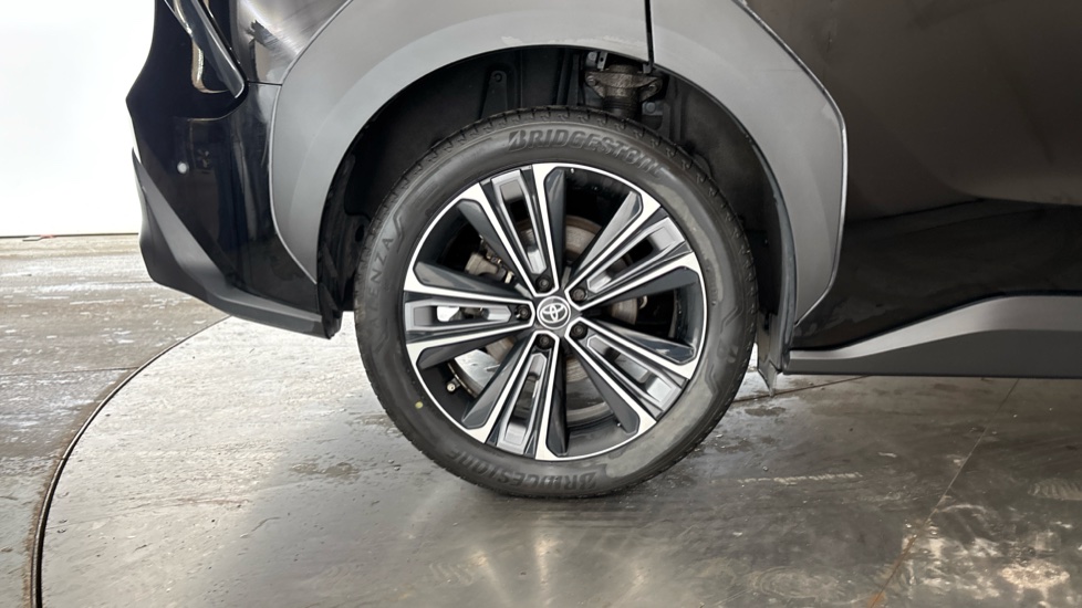 TOYOTA BZ4X Image 19