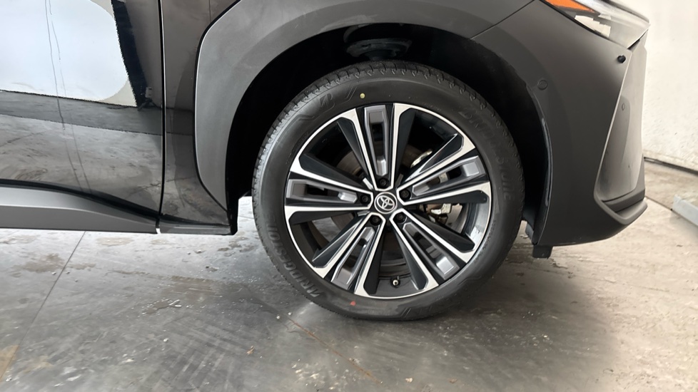 TOYOTA BZ4X Image 20