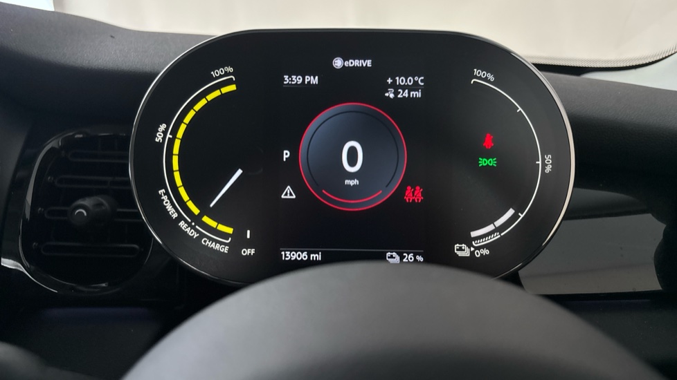 MINI HATCHBACK Image 13