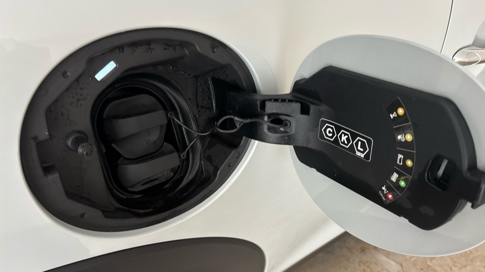 MINI HATCHBACK Image 21