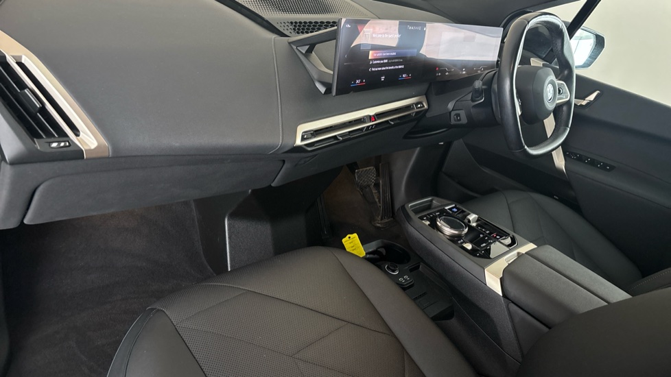 BMW iX Image 10