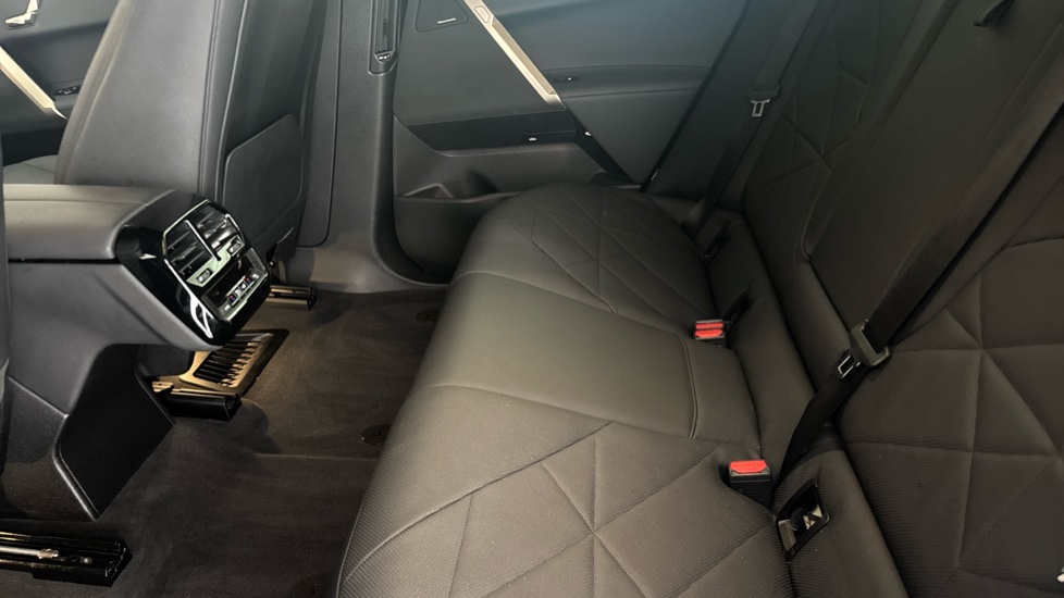 BMW iX Image 14