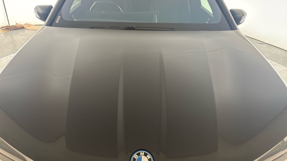 BMW iX Image 16
