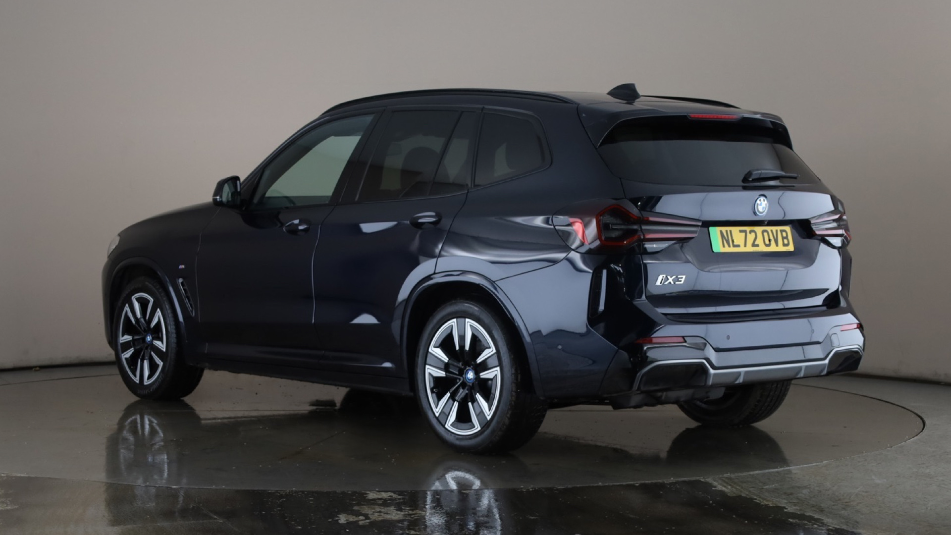 4020793 210kW M Sport 80kWh 5dr Auto