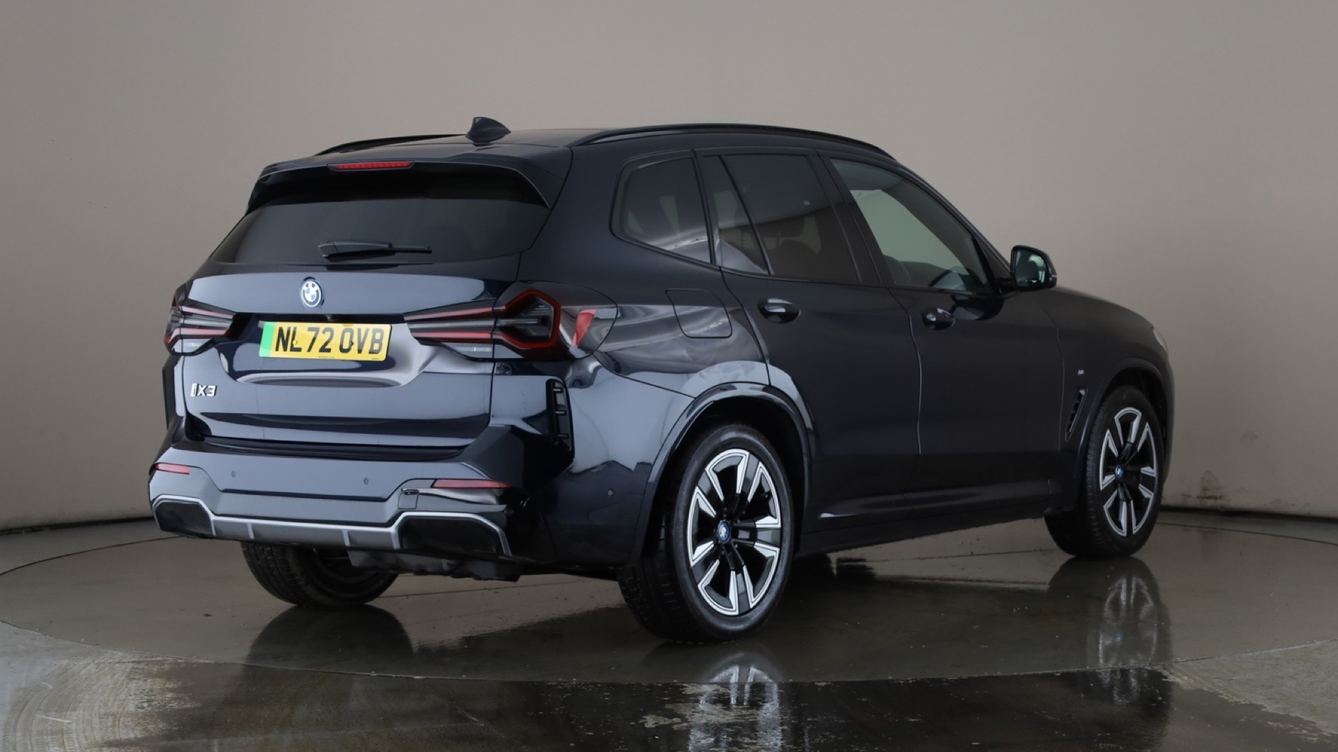 4020793 210kW M Sport 80kWh 5dr Auto