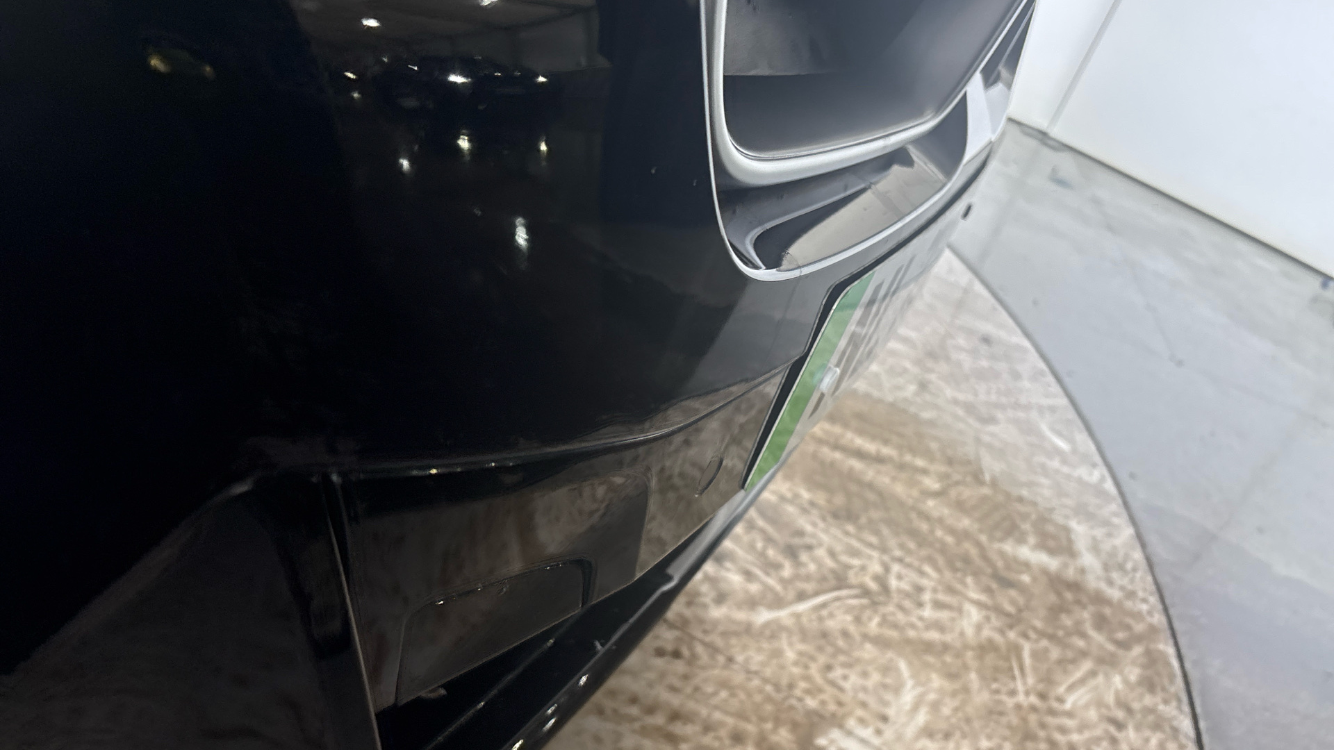 4020793 210kW M Sport 80kWh 5dr Auto