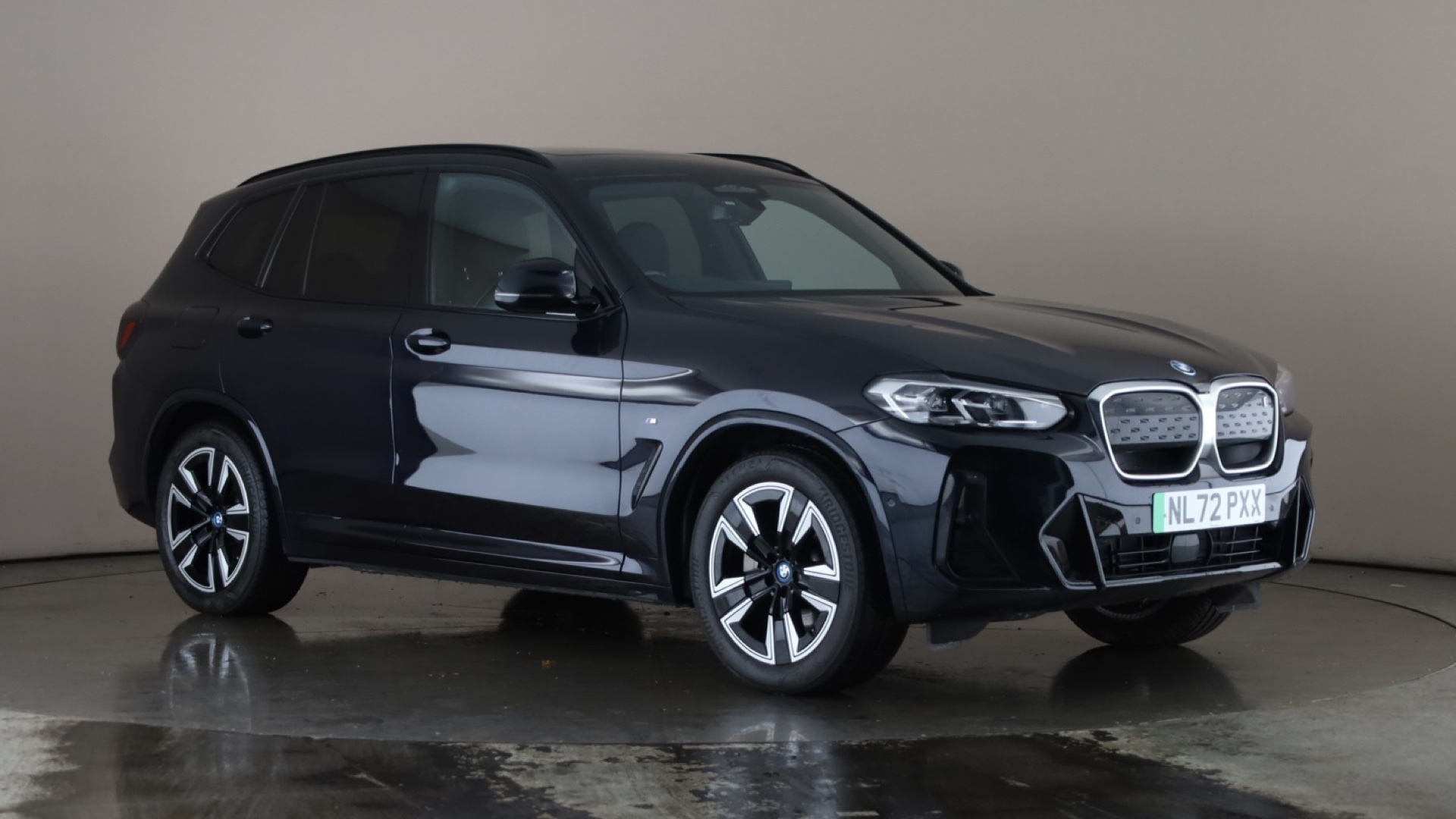 4020629 210kW M Sport 80kWh 5dr Auto