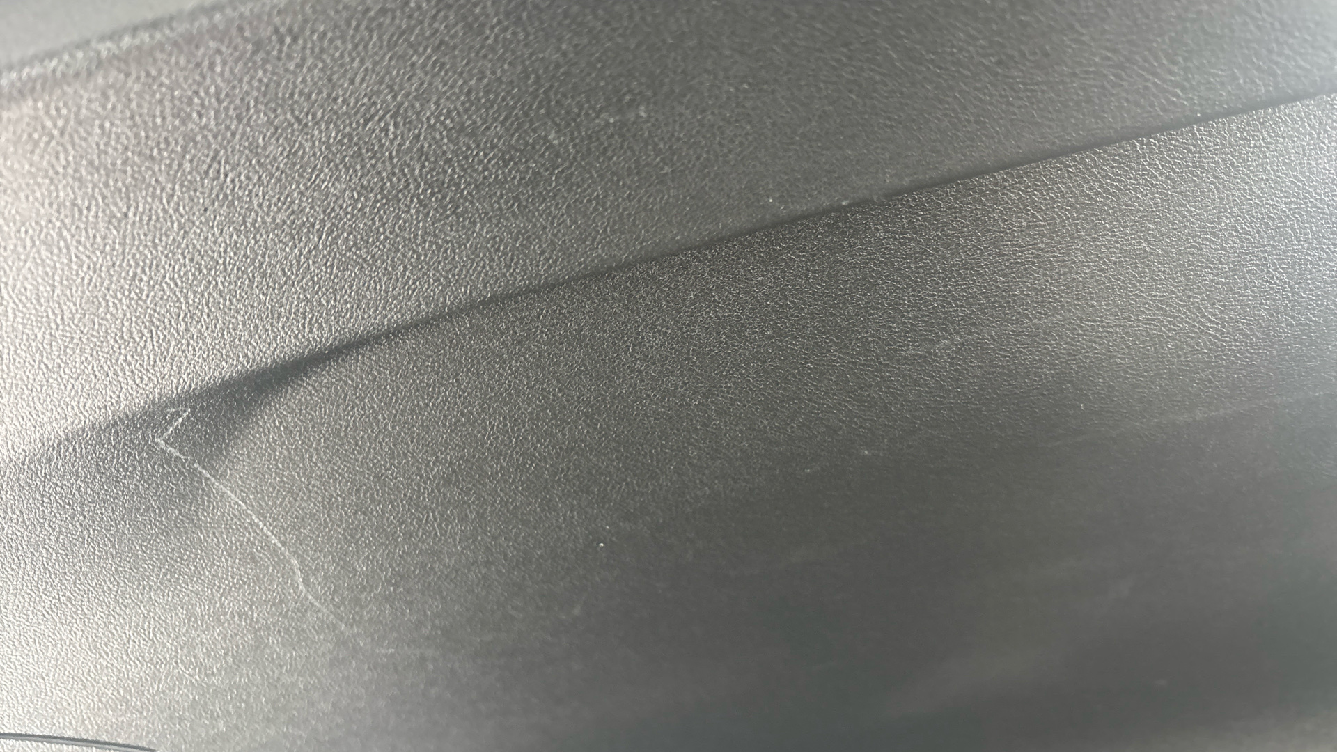 4020629 210kW M Sport 80kWh 5dr Auto