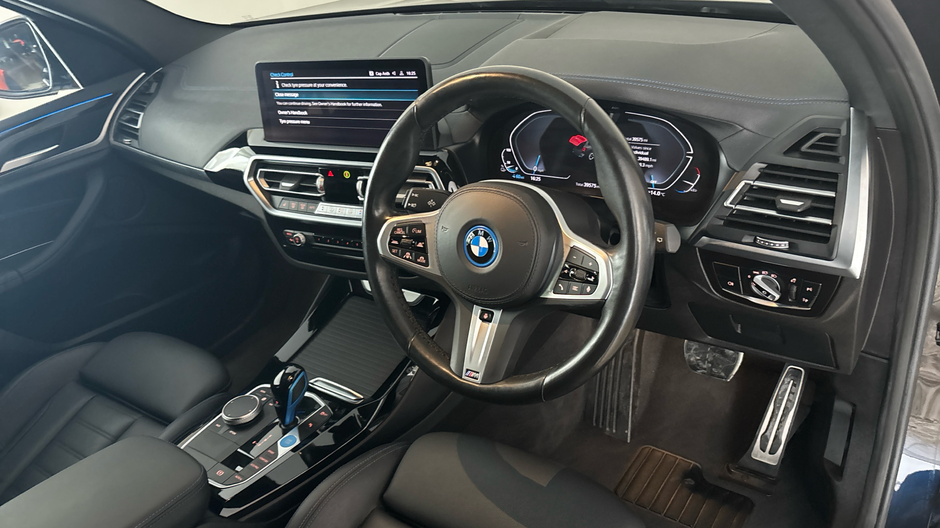 4020629 210kW M Sport 80kWh 5dr Auto