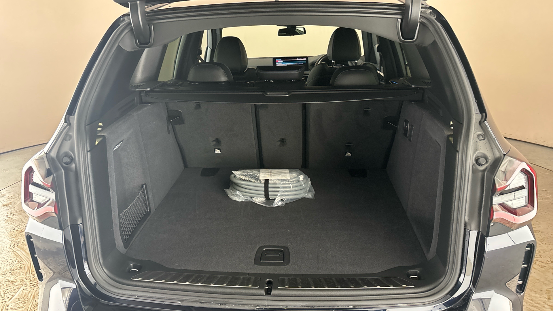 4020629 210kW M Sport 80kWh 5dr Auto