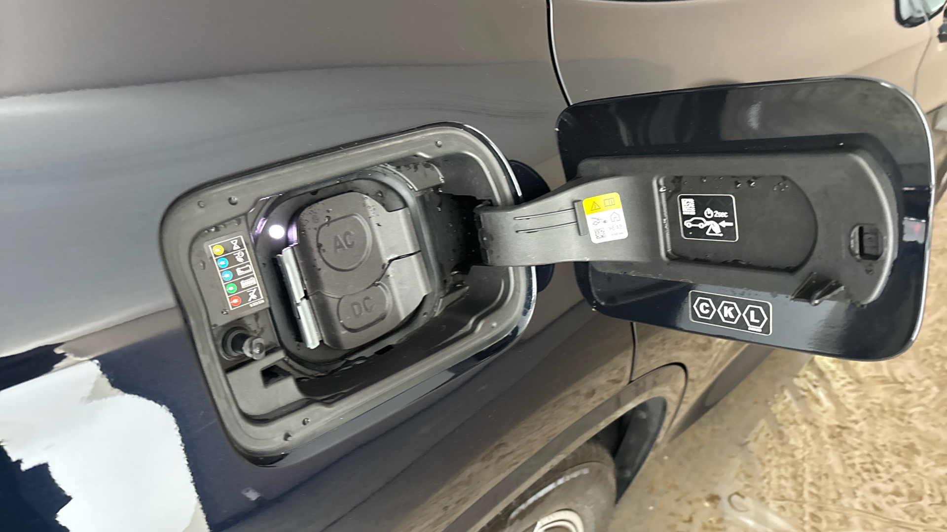 4020629 210kW M Sport 80kWh 5dr Auto