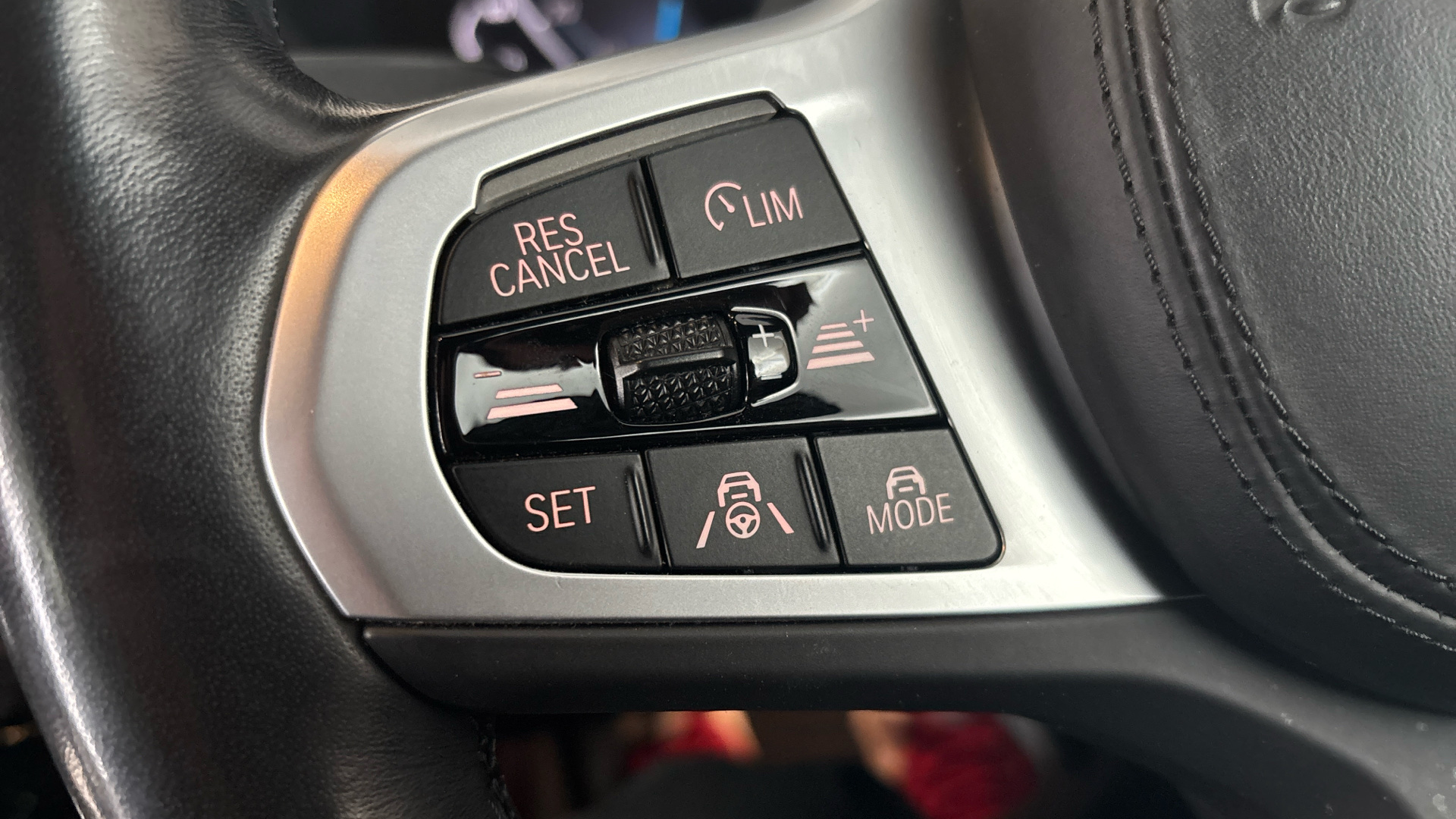 4020629 210kW M Sport 80kWh 5dr Auto