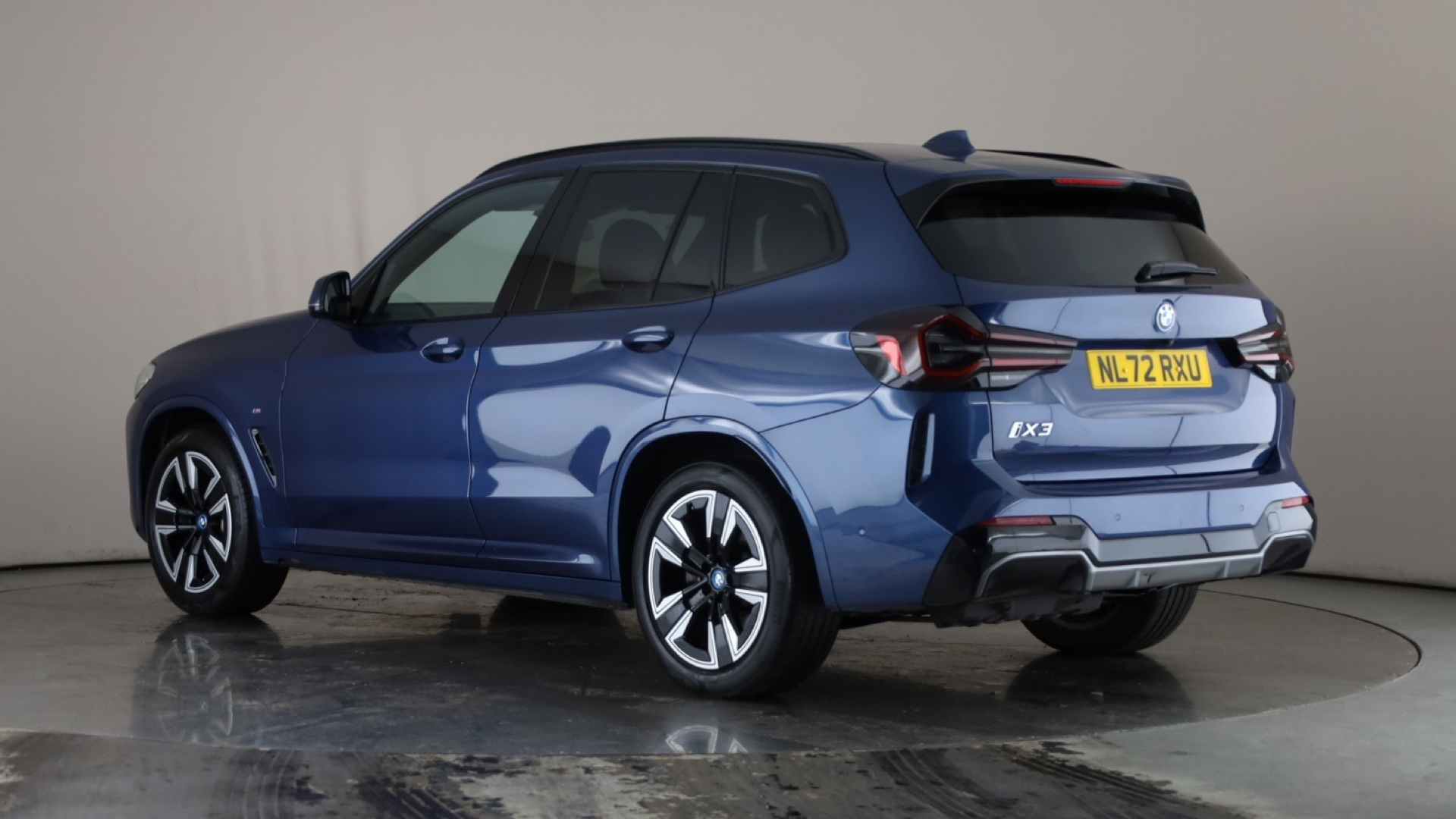 4027437 210kW M Sport 80kWh 5dr Auto