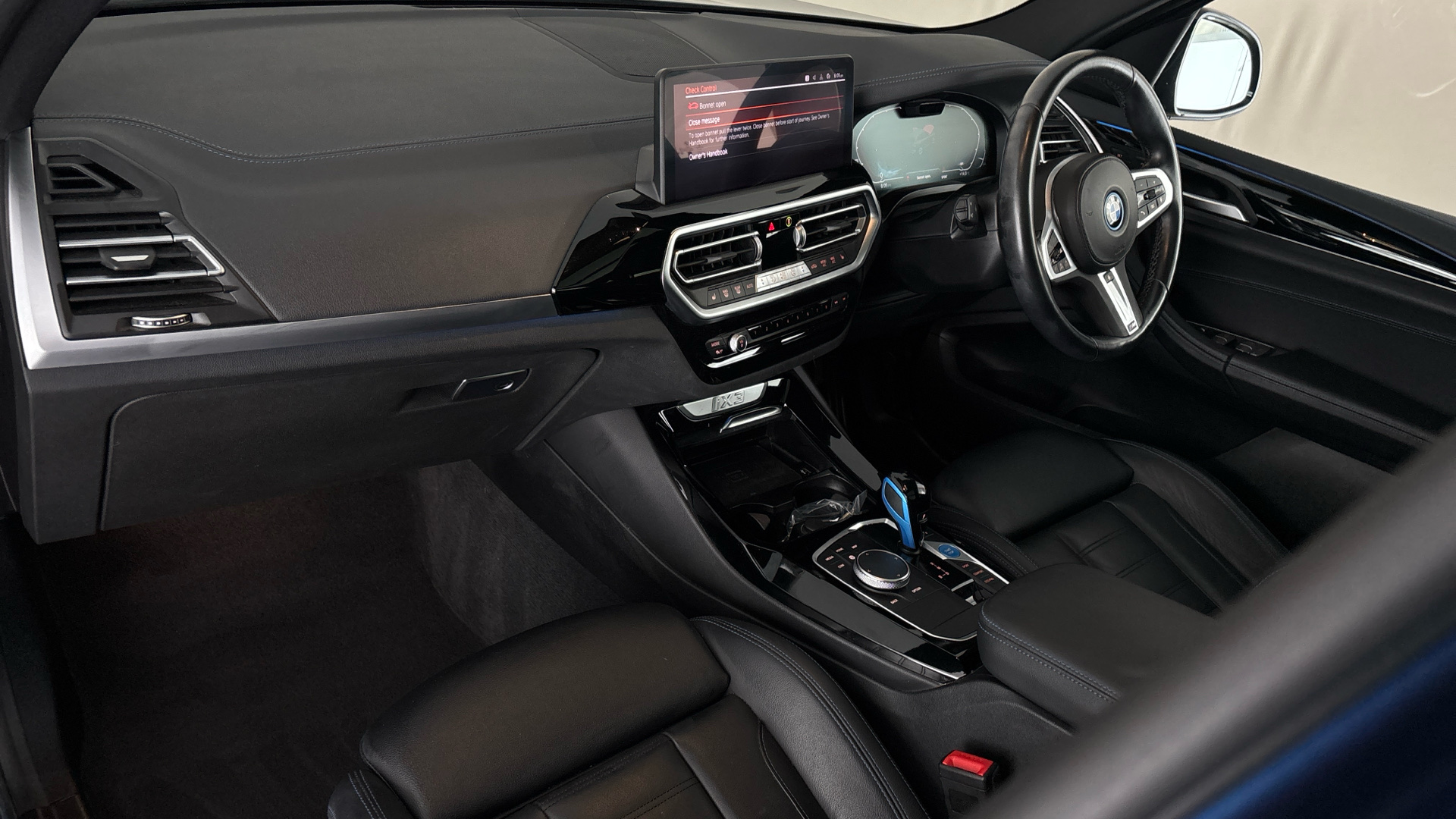 4027437 210kW M Sport 80kWh 5dr Auto