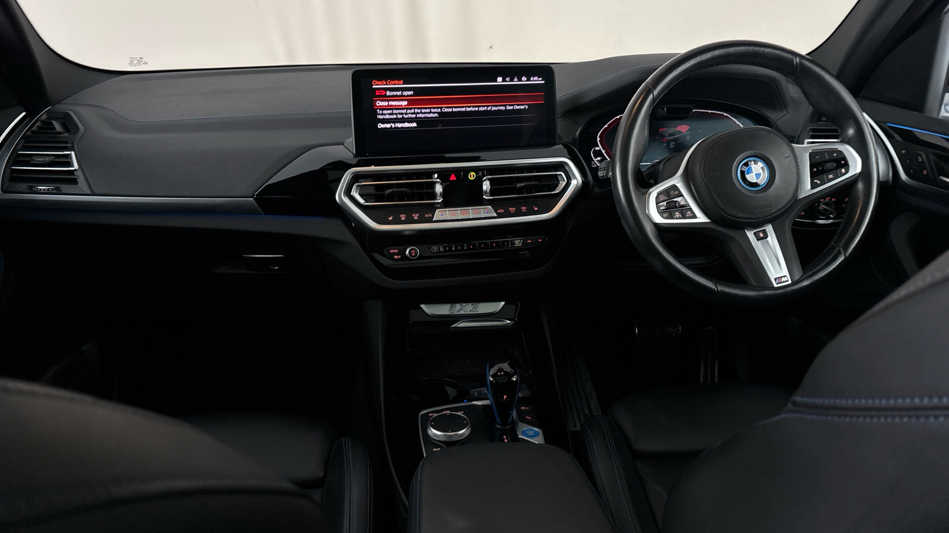 4027437 210kW M Sport 80kWh 5dr Auto