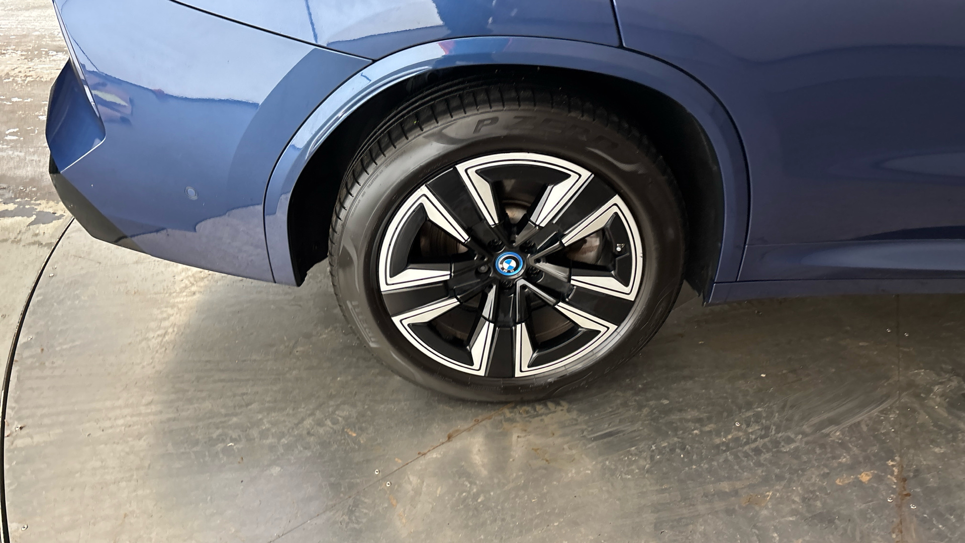 4027437 210kW M Sport 80kWh 5dr Auto