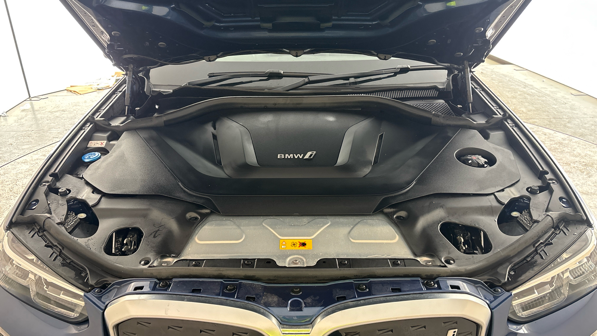 4027482 210kW M Sport 80kWh 5dr Auto