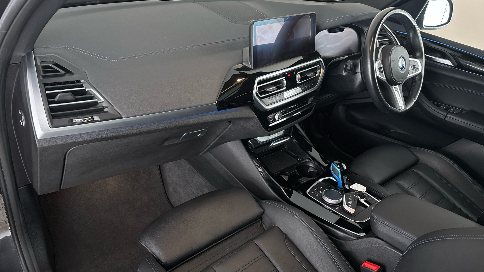 4028222 210kW M Sport 80kWh 5dr Auto