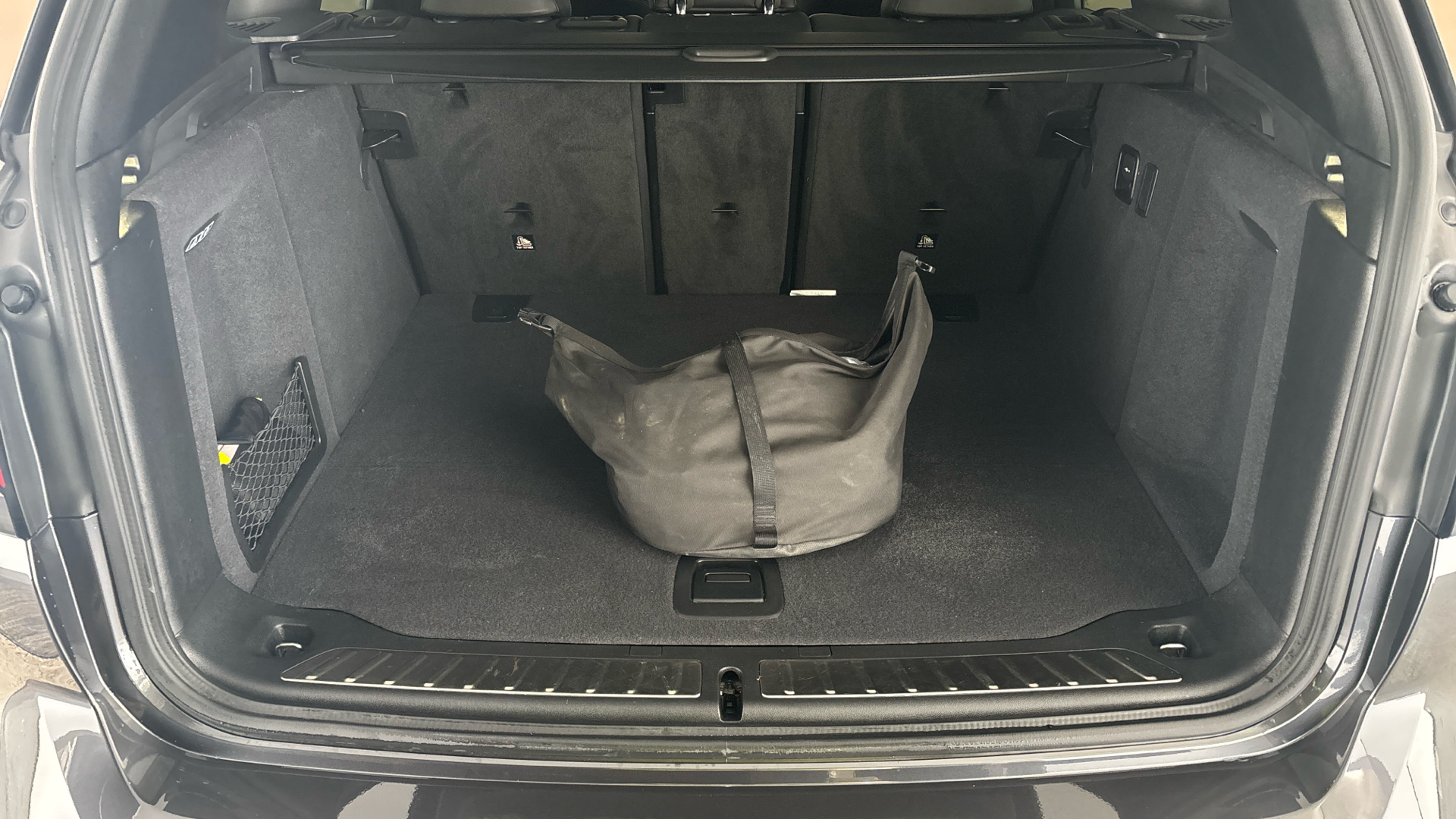 4028222 210kW M Sport 80kWh 5dr Auto