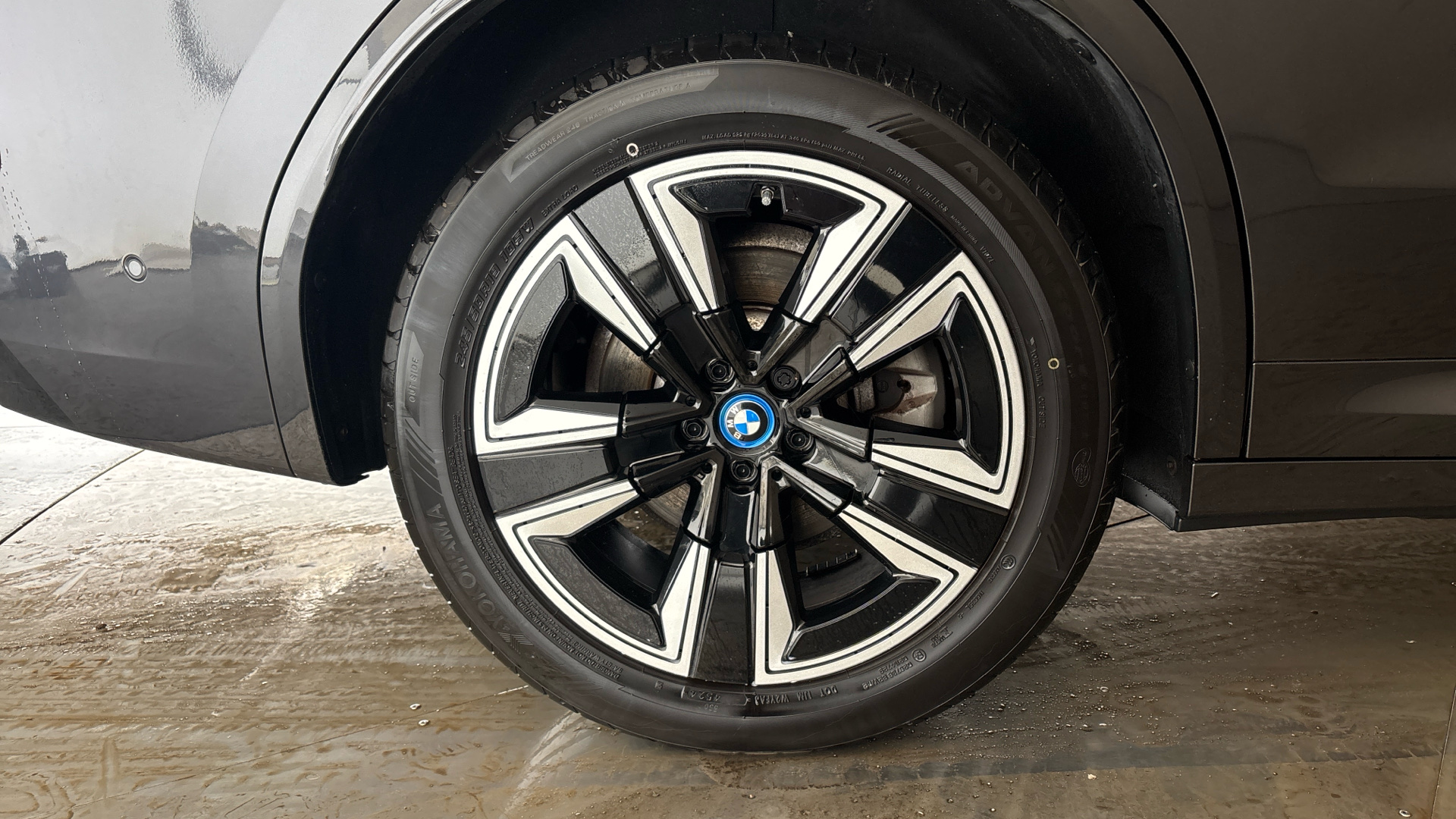 4028222 210kW M Sport 80kWh 5dr Auto