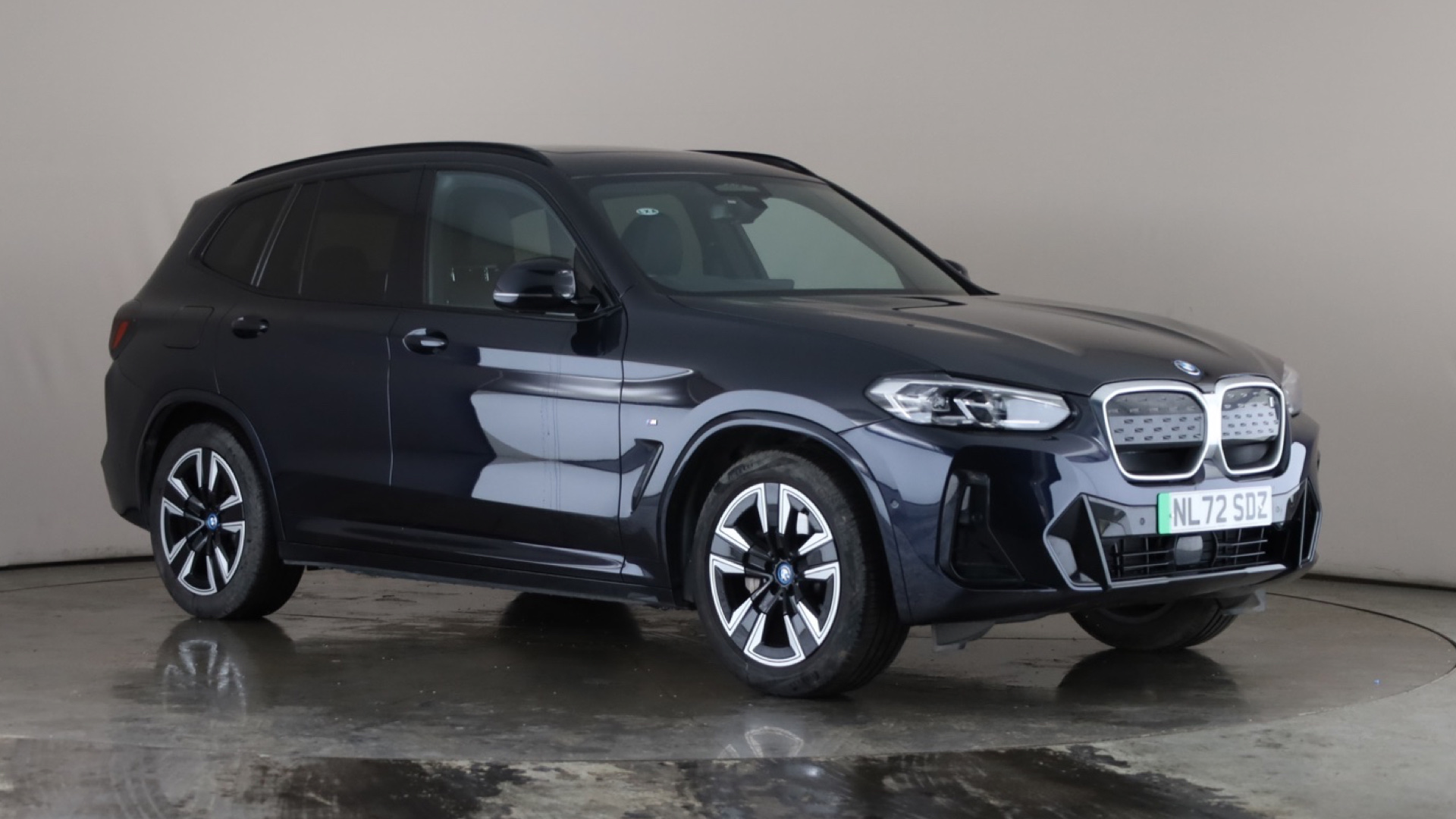 4020680 210kW M Sport 80kWh 5dr Auto