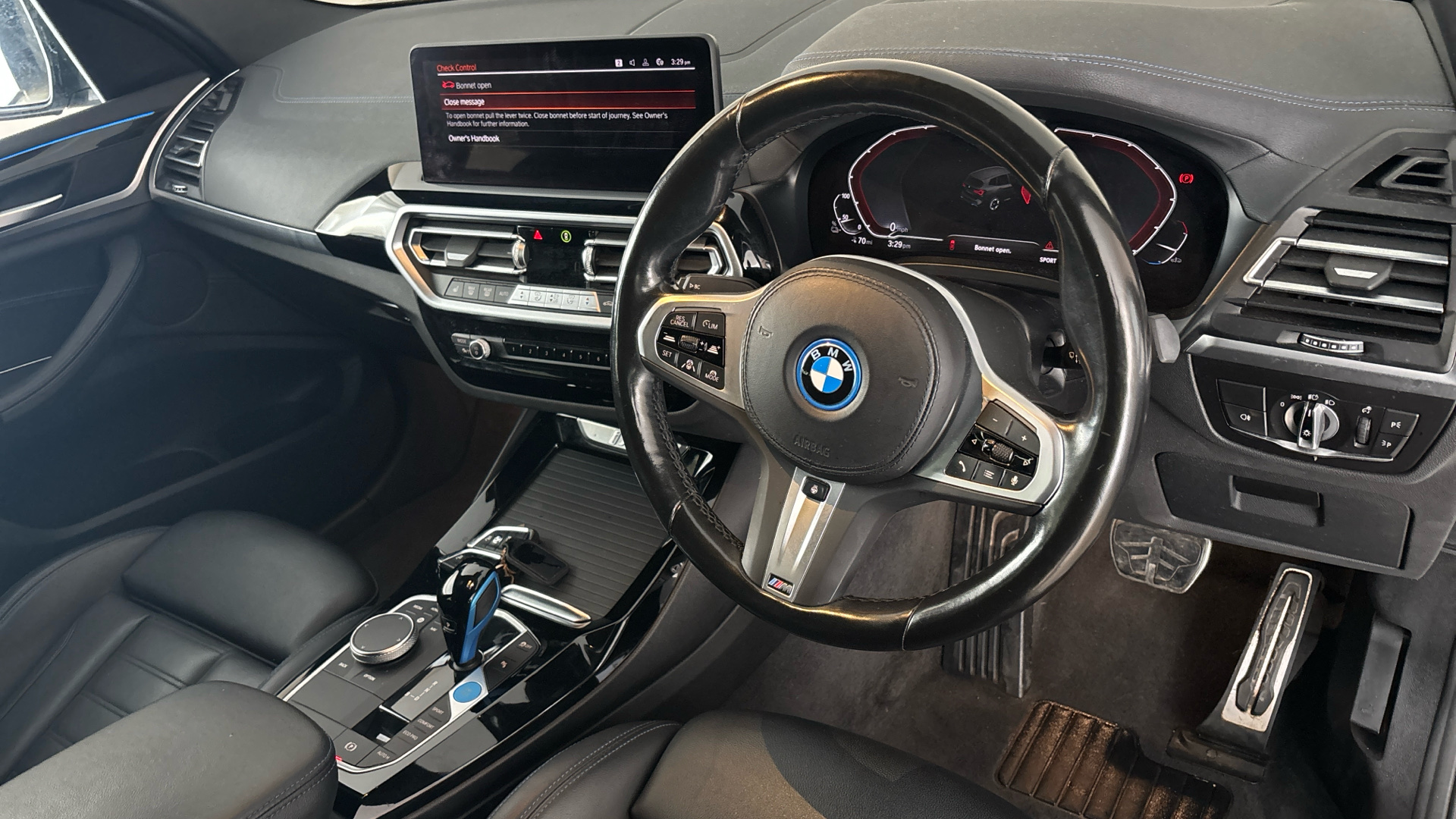 4020680 210kW M Sport 80kWh 5dr Auto