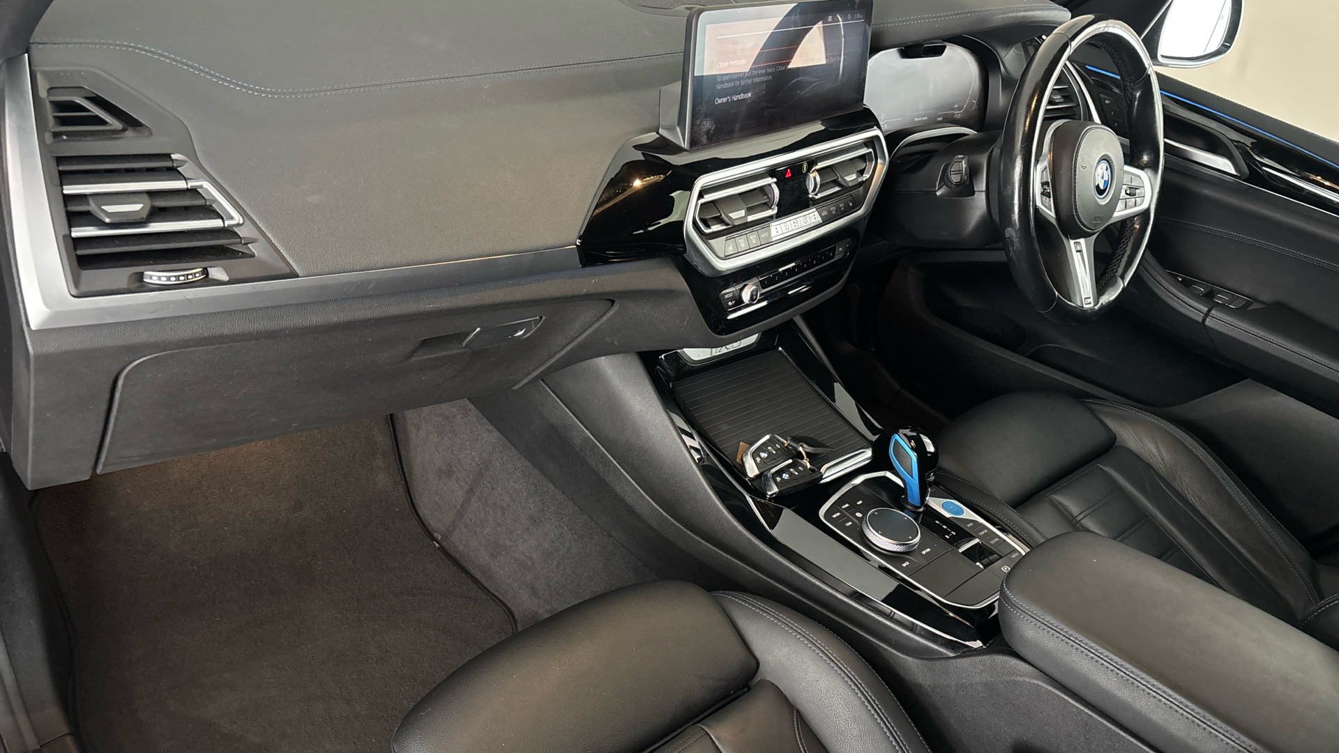 4020680 210kW M Sport 80kWh 5dr Auto