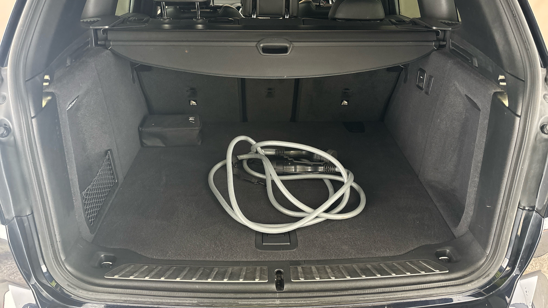 4020680 210kW M Sport 80kWh 5dr Auto