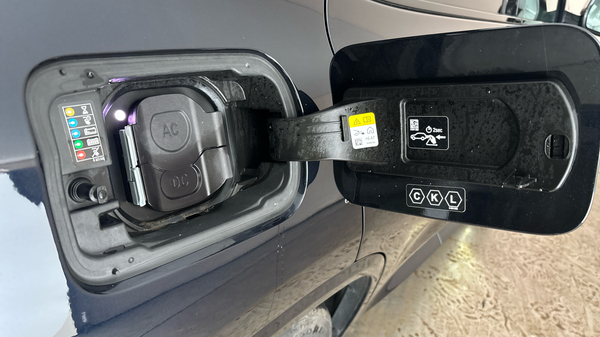 4020680 210kW M Sport 80kWh 5dr Auto