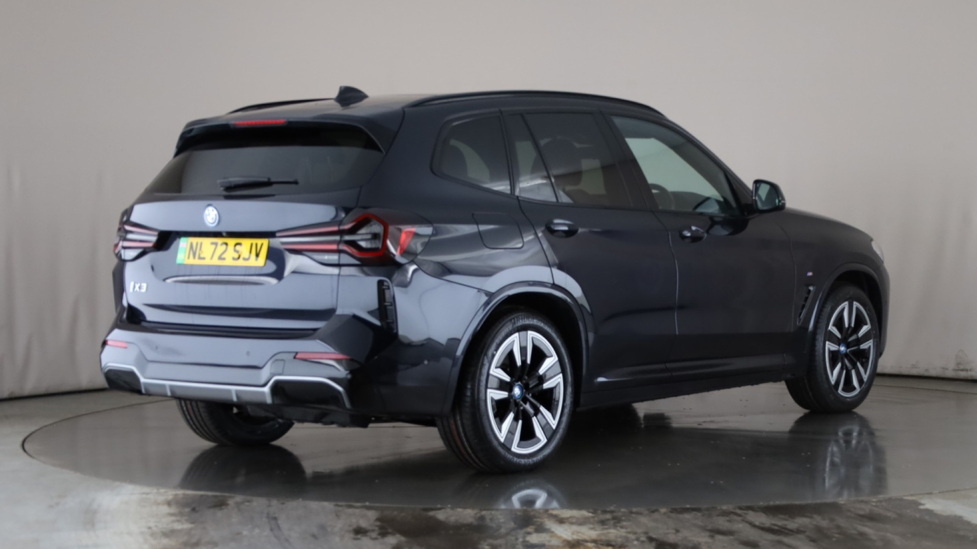 4020995 210kW M Sport 80kWh 5dr Auto