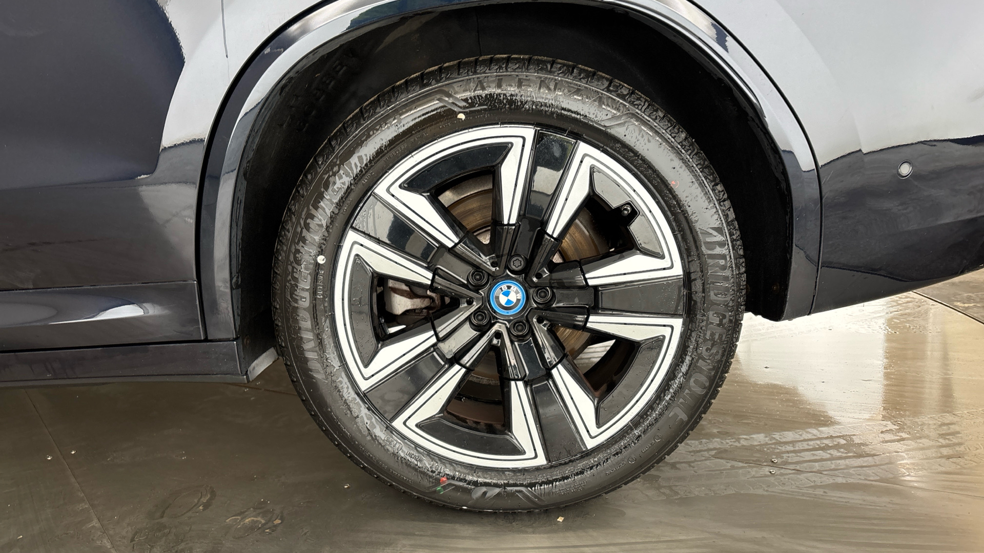 4020995 210kW M Sport 80kWh 5dr Auto