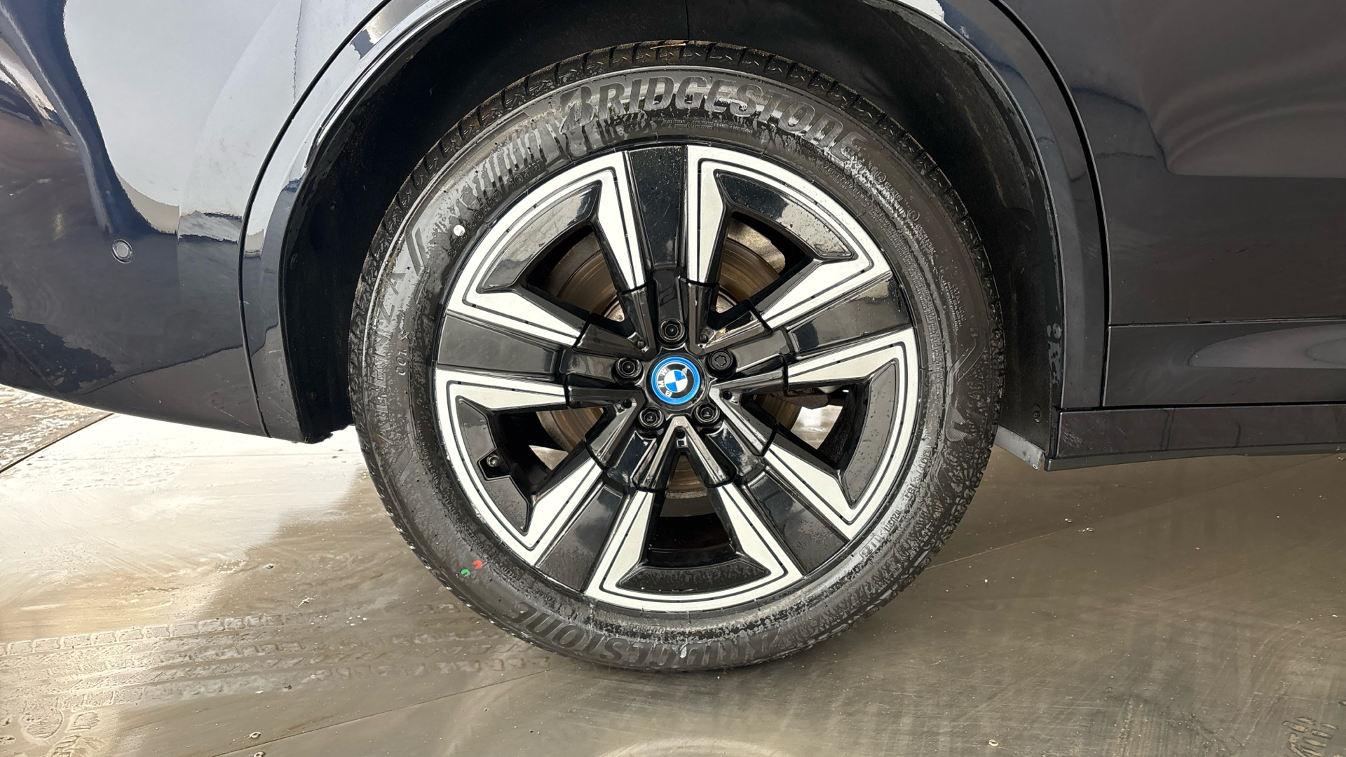 4020995 210kW M Sport 80kWh 5dr Auto