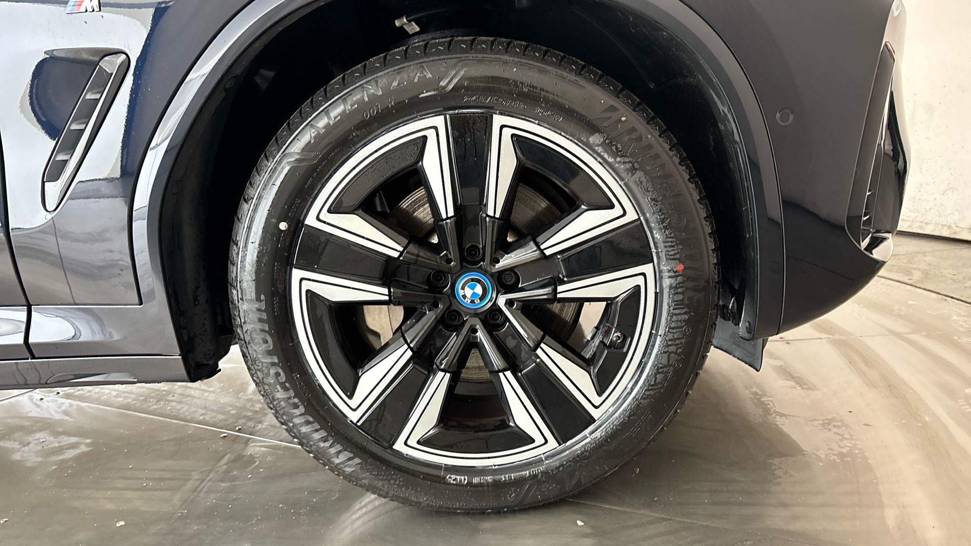 4020995 210kW M Sport 80kWh 5dr Auto