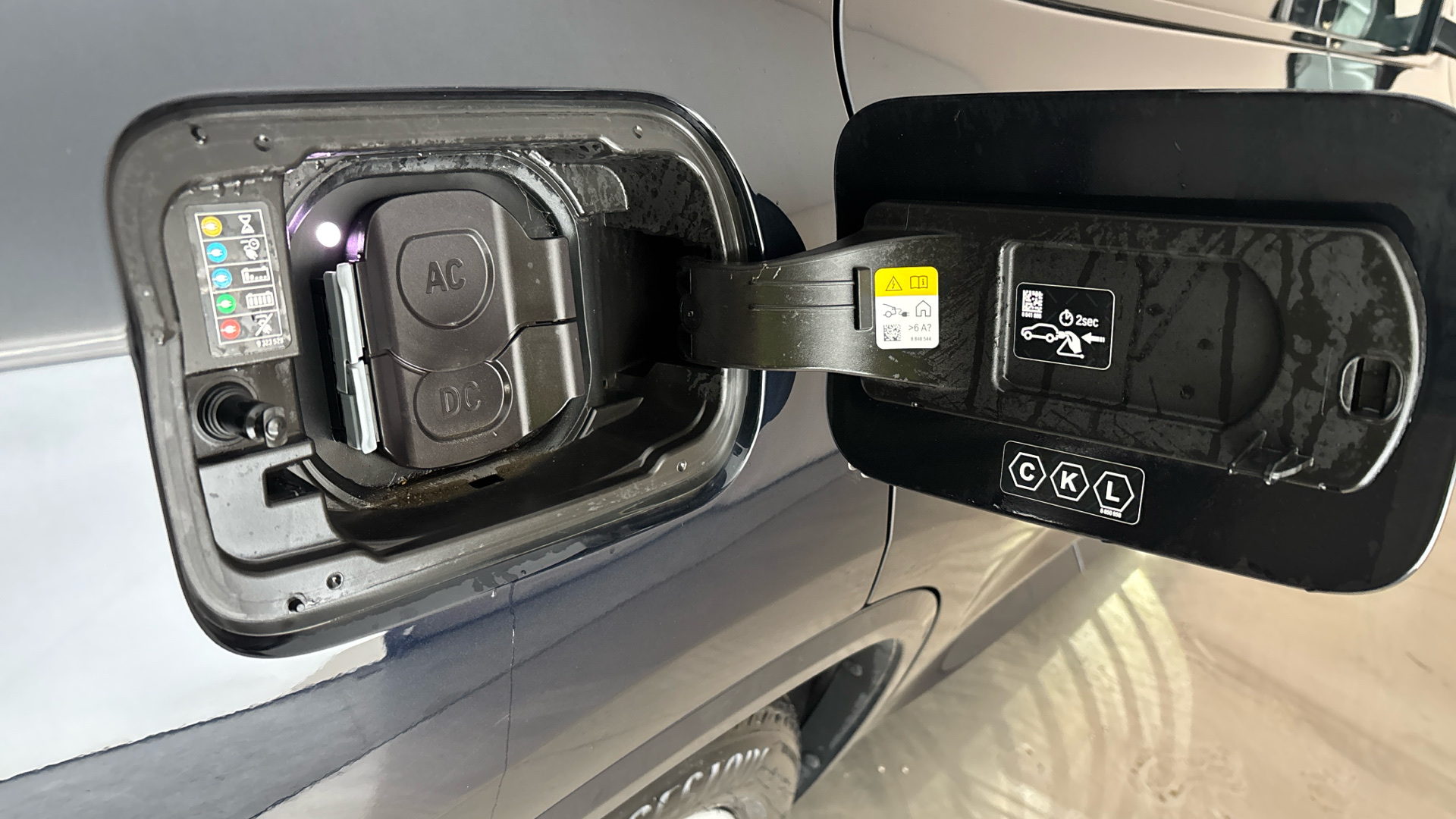 4020995 210kW M Sport 80kWh 5dr Auto