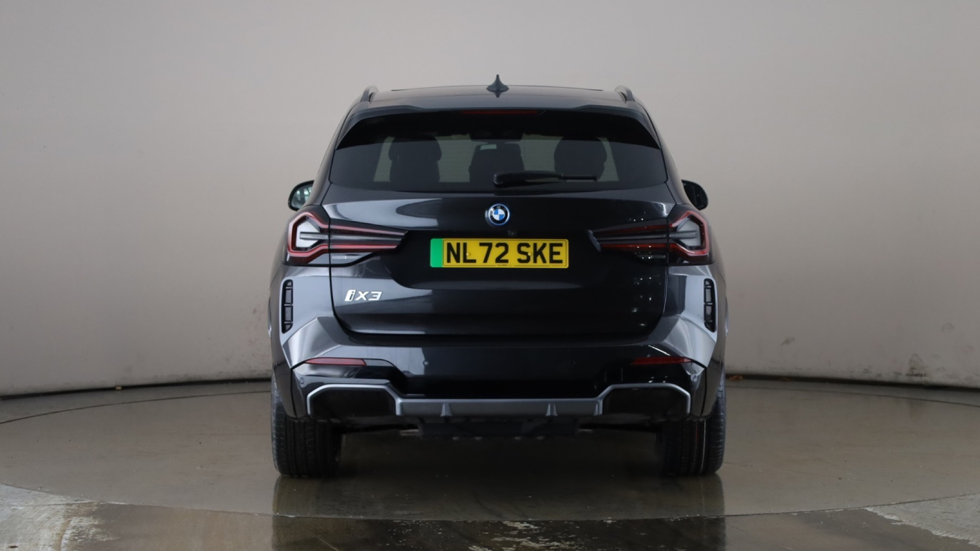 4020883 210kW M Sport 80kWh 5dr Auto