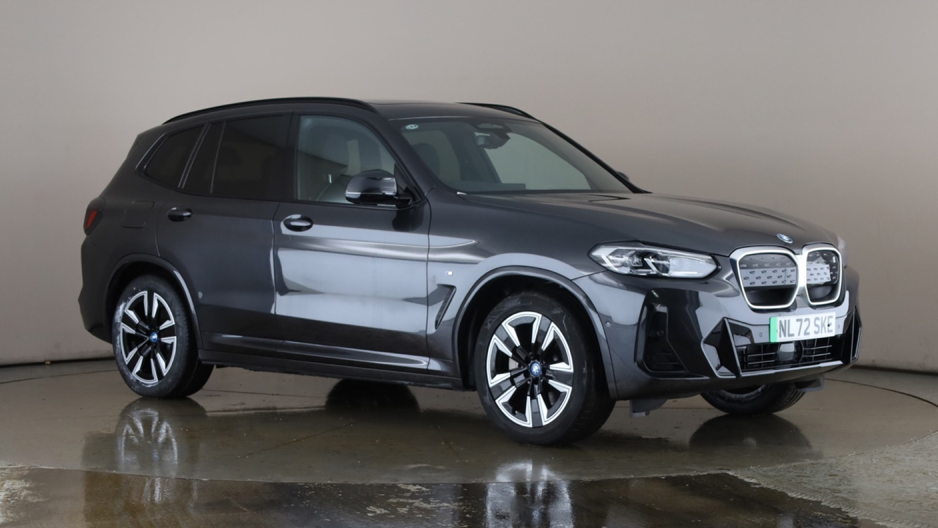 4020883 210kW M Sport 80kWh 5dr Auto