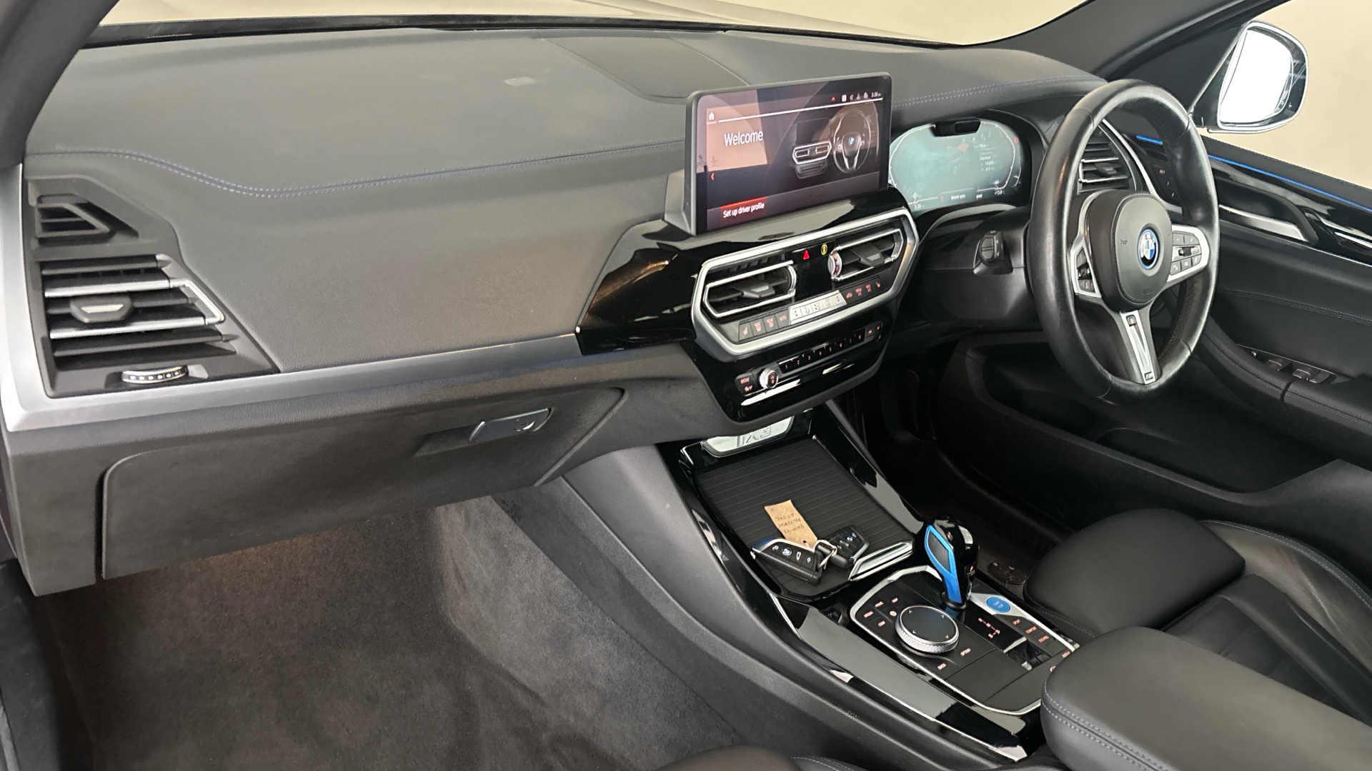 4020883 210kW M Sport 80kWh 5dr Auto