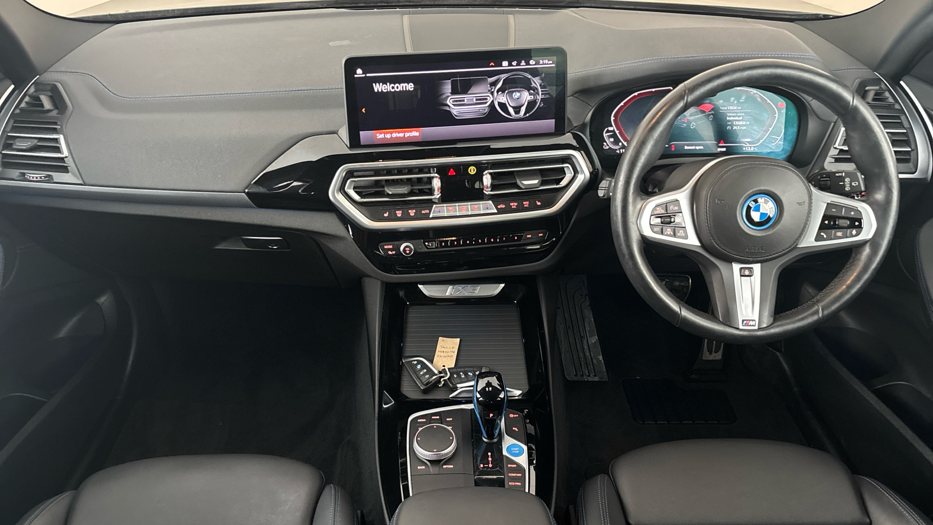 4020883 210kW M Sport 80kWh 5dr Auto