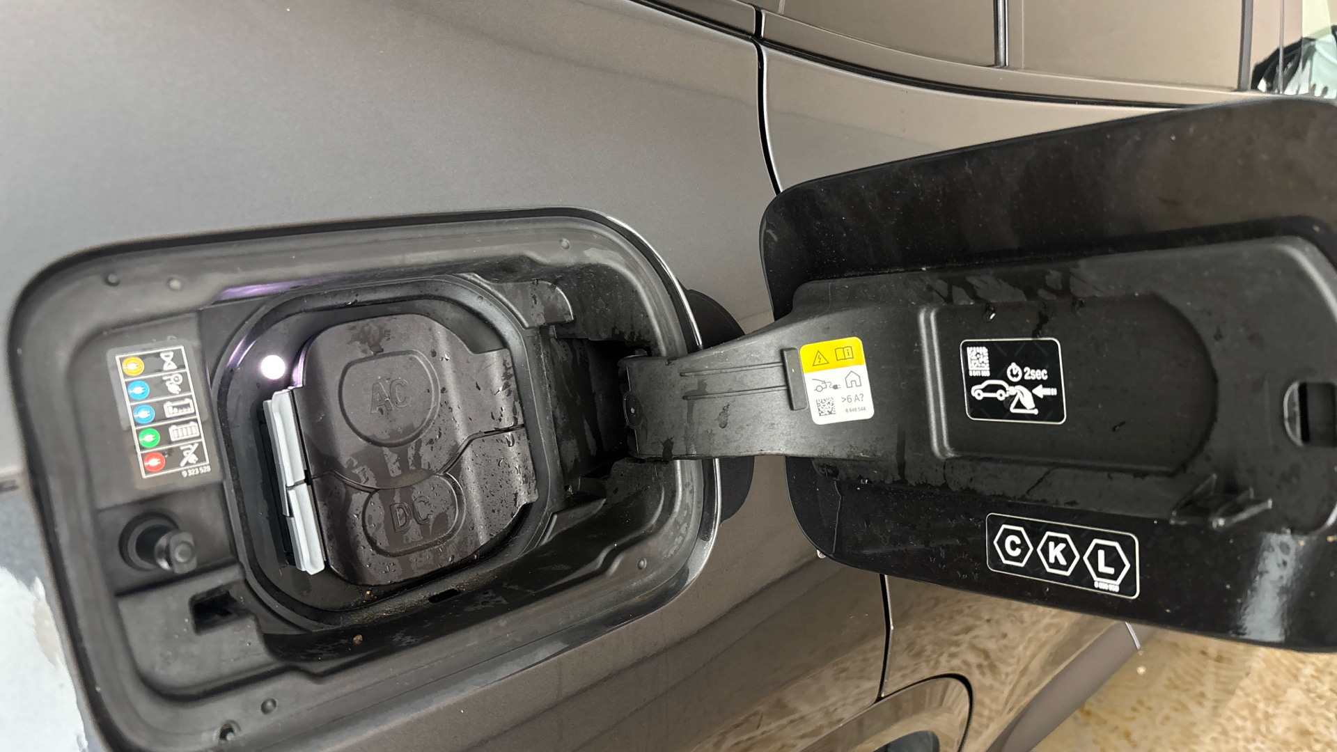 4020883 210kW M Sport 80kWh 5dr Auto