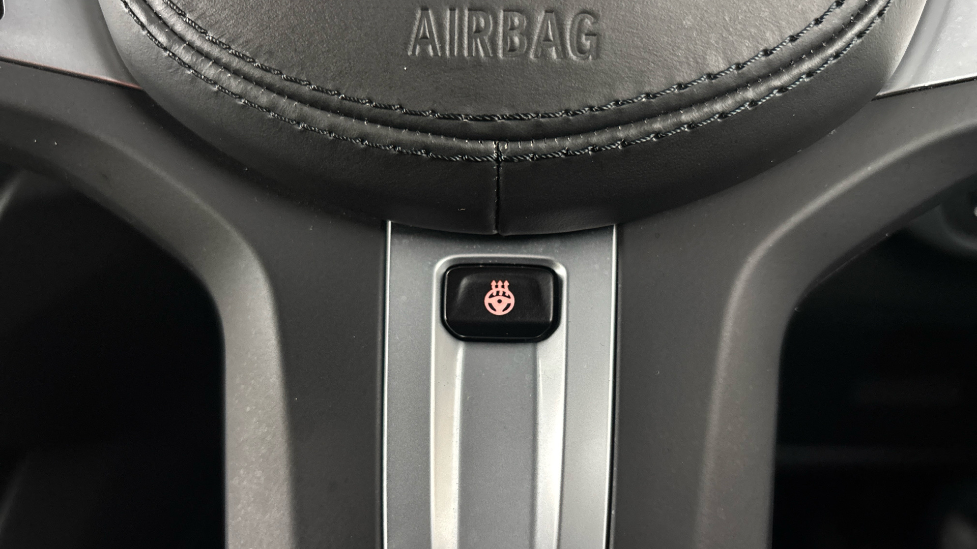 4020883 210kW M Sport 80kWh 5dr Auto