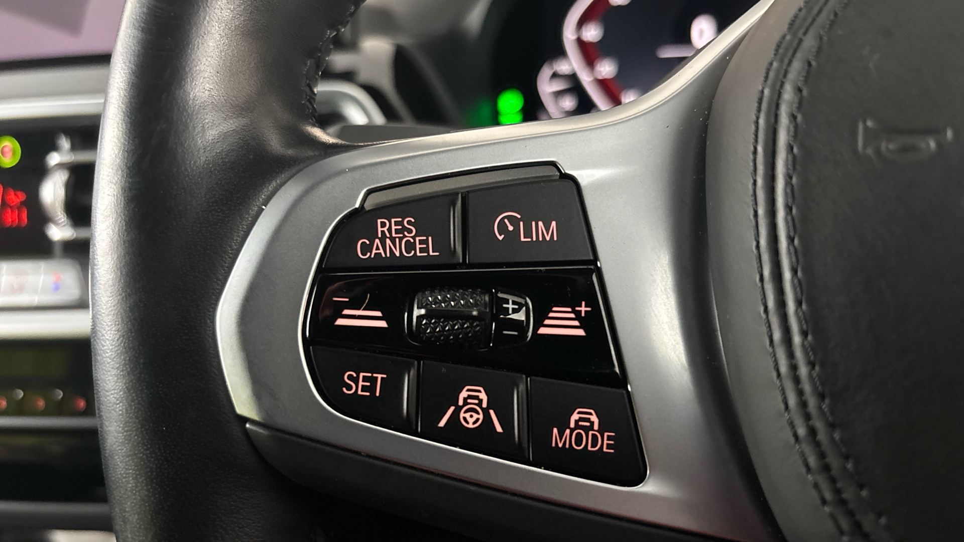 4020883 210kW M Sport 80kWh 5dr Auto