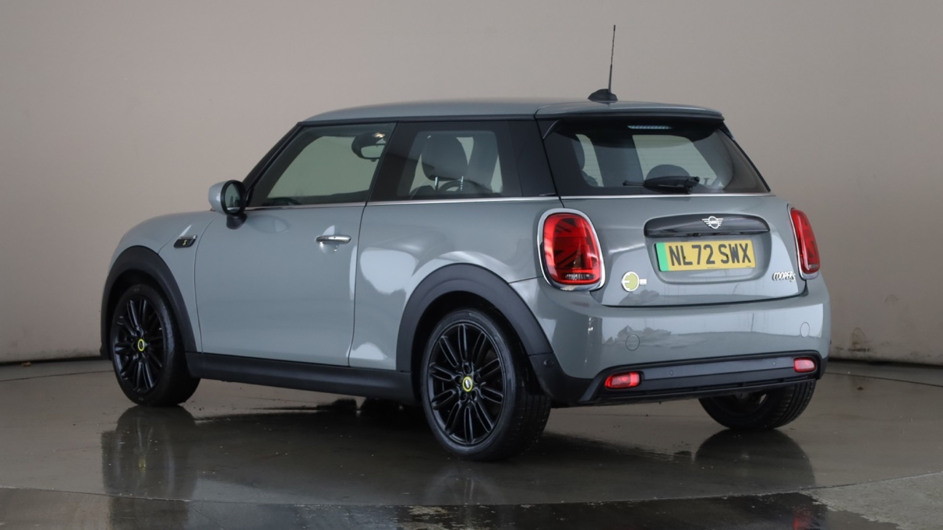 4020800 135kW Cooper S Level 2 33kWh 3dr Auto