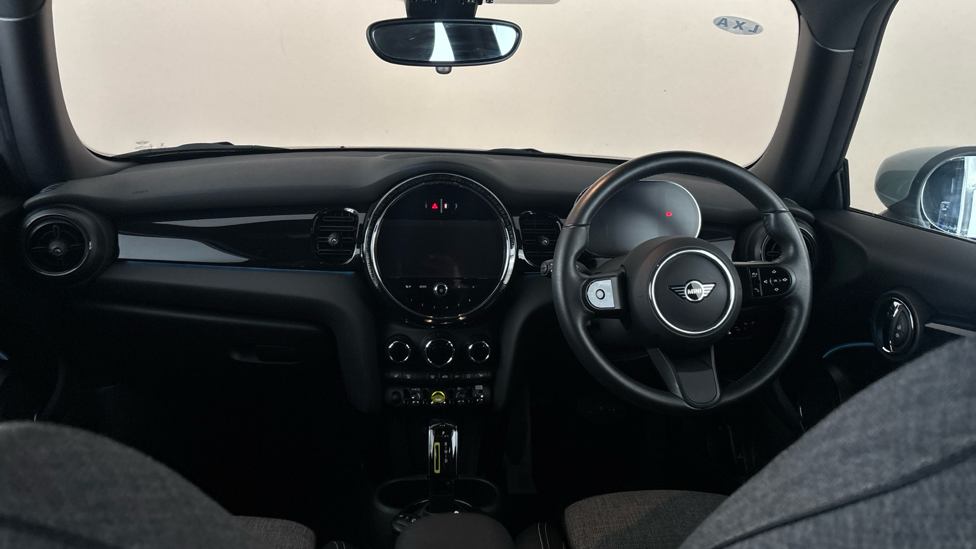 4020800 135kW Cooper S Level 2 33kWh 3dr Auto