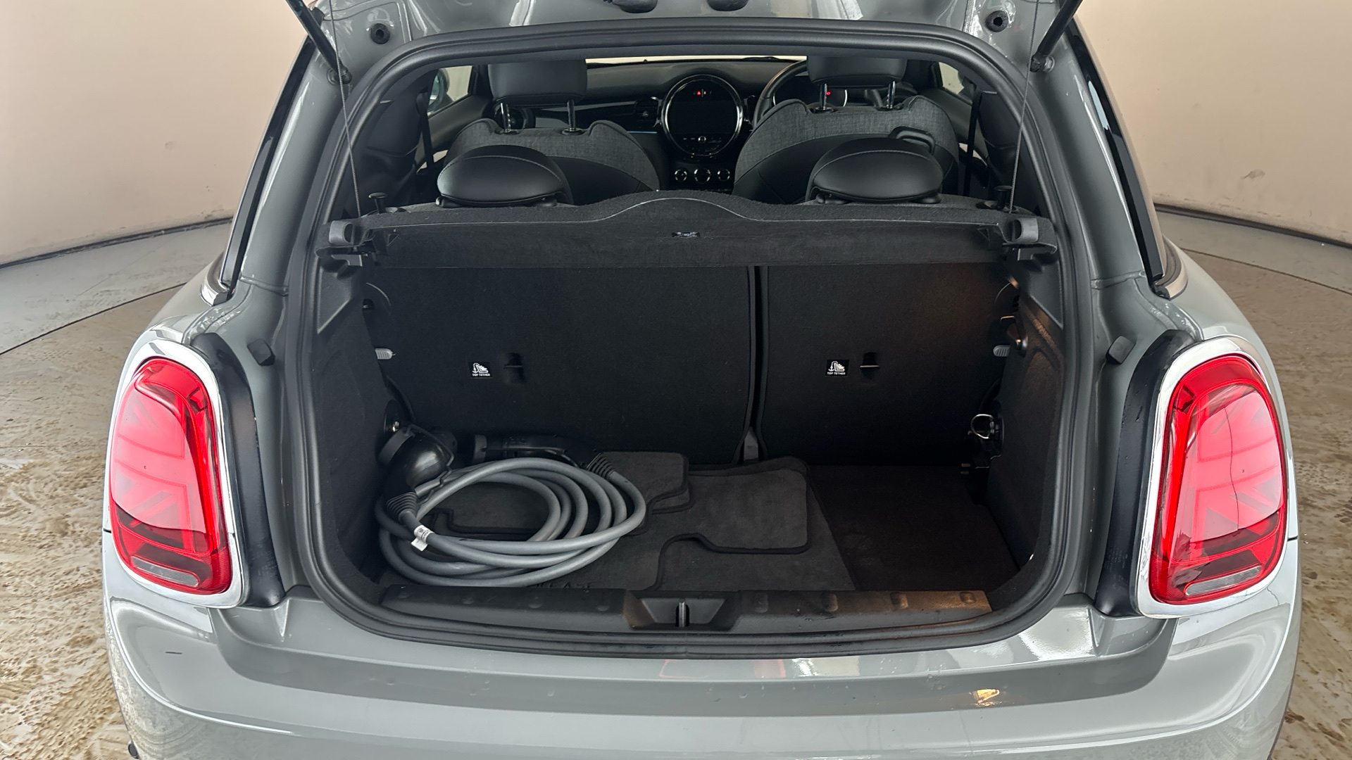 4020800 135kW Cooper S Level 2 33kWh 3dr Auto