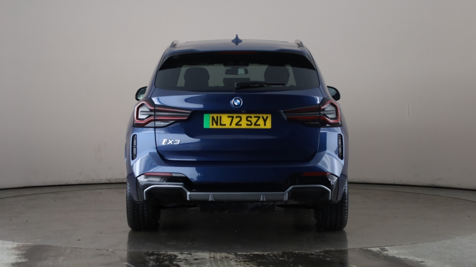 4020630 210kW M Sport 80kWh 5dr Auto