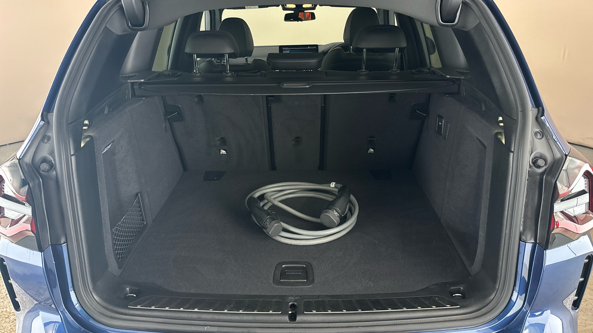 4020630 210kW M Sport 80kWh 5dr Auto